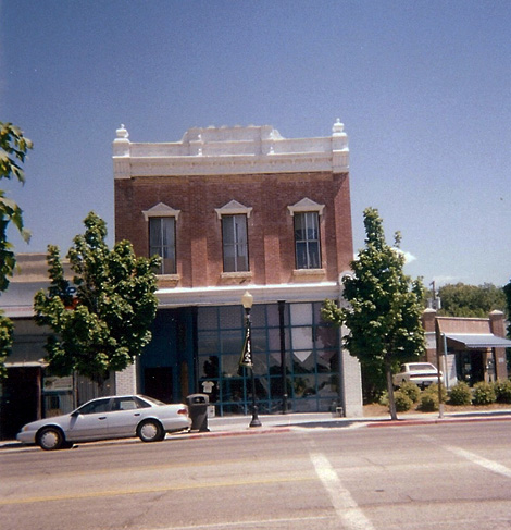 Picture of Horsley and sons building.